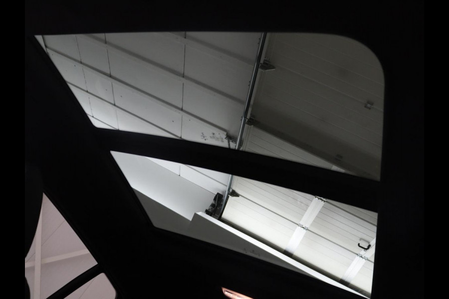 BMW X2 xDrive25e High Executive | Pano-Dak | Stoelverwarming | LED | Navigatie |