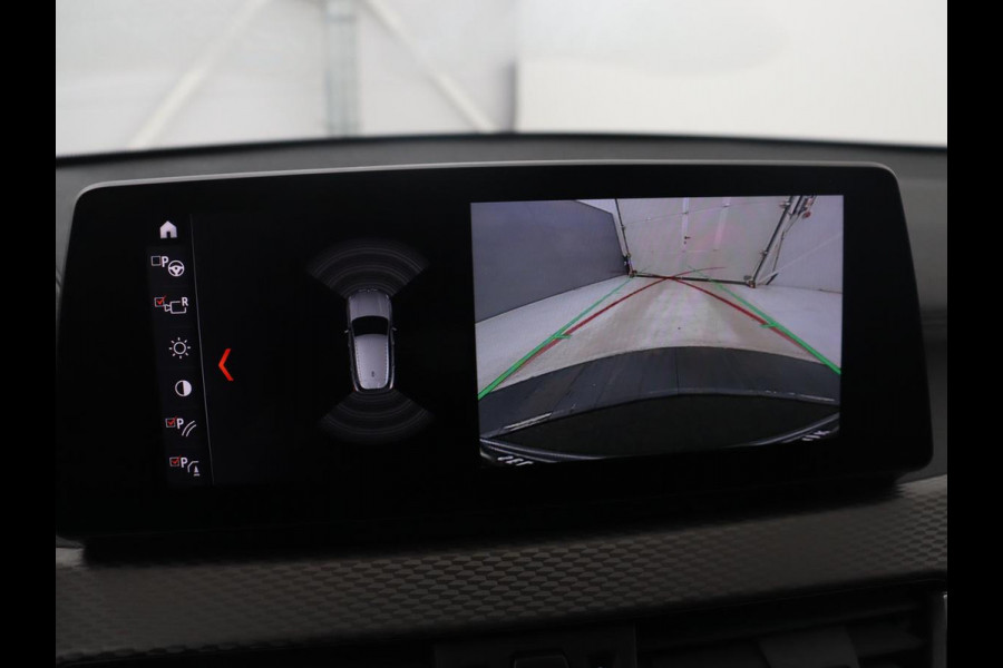 BMW X2 xDrive25e High Executive | Pano-Dak | Stoelverwarming | LED | Navigatie |