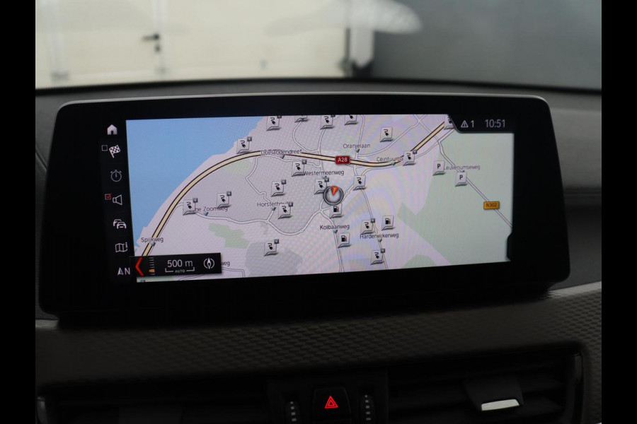 BMW X2 xDrive25e High Executive | Pano-Dak | Stoelverwarming | LED | Navigatie |