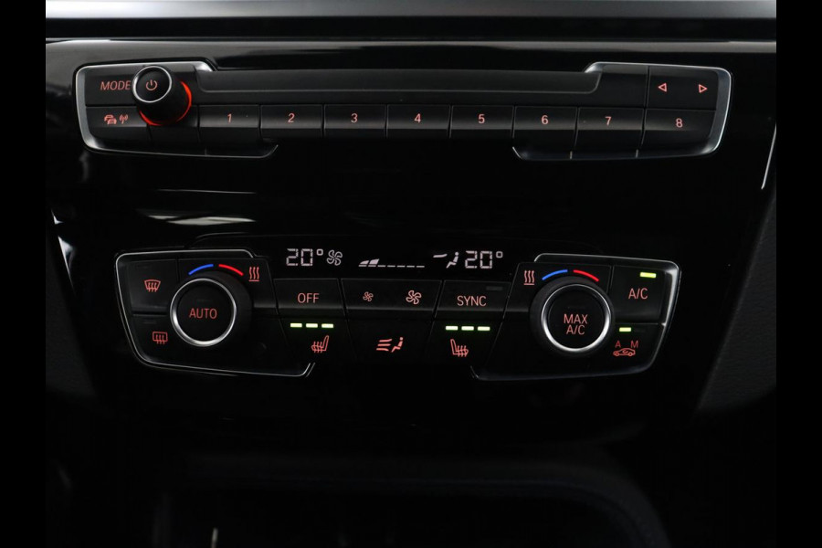 BMW X2 xDrive25e High Executive | Pano-Dak | Stoelverwarming | LED | Navigatie |
