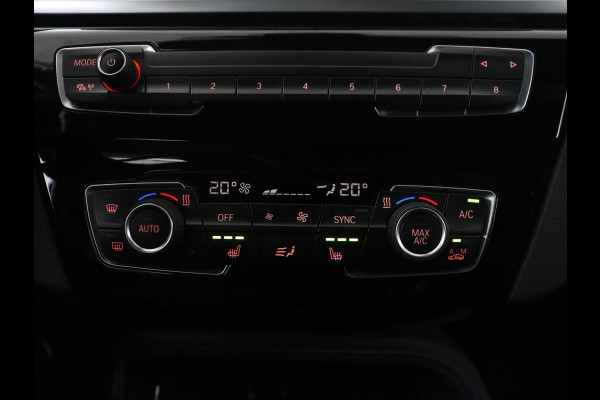 BMW X2 xDrive25e High Executive | Pano-Dak | Stoelverwarming | LED | Navigatie |