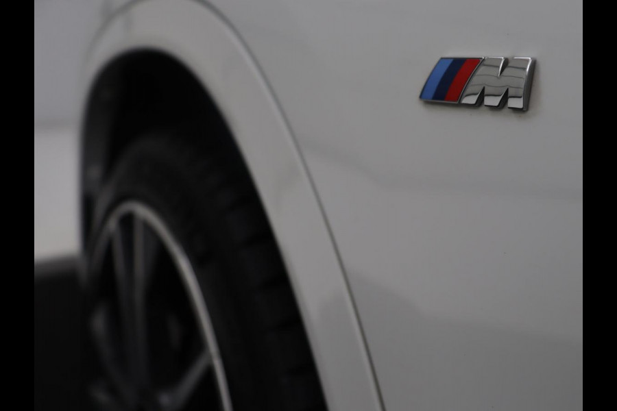 BMW X2 xDrive25e High Executive | Pano-Dak | Stoelverwarming | LED | Navigatie |