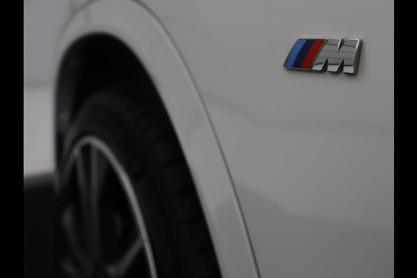 BMW X2 xDrive25e High Executive | Pano-Dak | Stoelverwarming | LED | Navigatie |