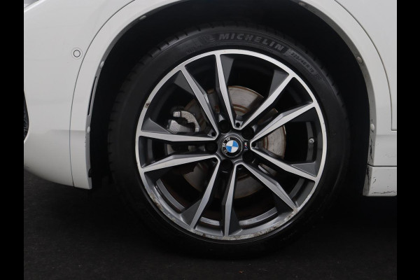 BMW X2 xDrive25e High Executive | Pano-Dak | Stoelverwarming | LED | Navigatie |