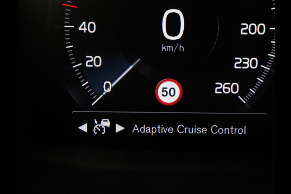 Volvo S60 2.0 Recharge T8 AWD R-Design | SOH 95,6% | 360 Camera | Trekhaak | Navigatie | Apple Carplay | Stoelverwarming | Harman/Kardon | Stoel- en stuurverwarming