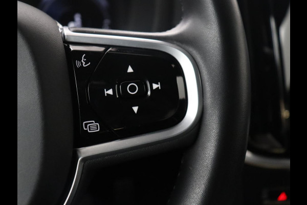 Volvo S60 2.0 Recharge T8 AWD R-Design | SOH 95,6% | 360 Camera | Trekhaak | Navigatie | Apple Carplay | Stoelverwarming | Harman/Kardon | Stoel- en stuurverwarming