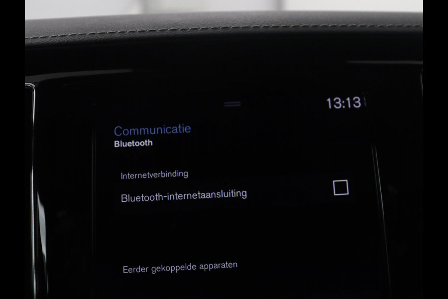Volvo S60 2.0 Recharge T8 AWD R-Design | SOH 95,6% | 360 Camera | Trekhaak | Navigatie | Apple Carplay | Stoelverwarming | Harman/Kardon | Stoel- en stuurverwarming