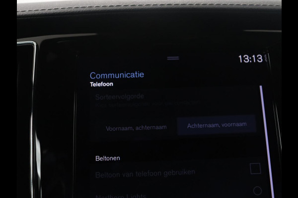 Volvo S60 2.0 Recharge T8 AWD R-Design | SOH 95,6% | 360 Camera | Trekhaak | Navigatie | Apple Carplay | Stoelverwarming | Harman/Kardon | Stoel- en stuurverwarming