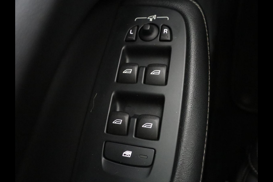 Volvo S60 2.0 Recharge T8 AWD R-Design | SOH 95,6% | 360 Camera | Trekhaak | Navigatie | Apple Carplay | Stoelverwarming | Harman/Kardon | Stoel- en stuurverwarming