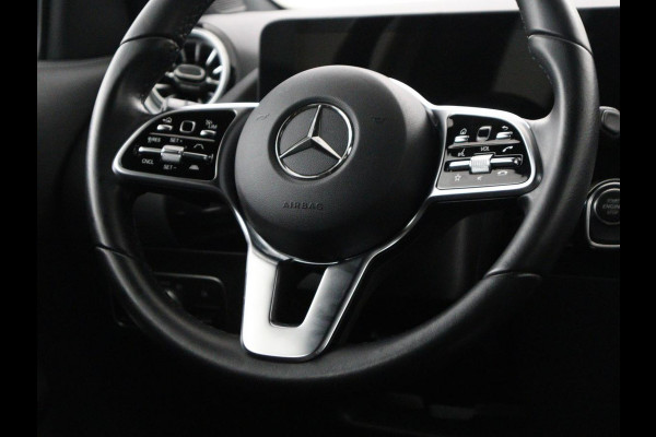 Mercedes-Benz GLA 250 e Luxury Line | SOH 92,9% | Half leder | Memory | Stoelverwarming | Adaptive cruise | Sfeerverlichting | Carplay | Camera | Park assist | Elektrische achterklep | Keyless