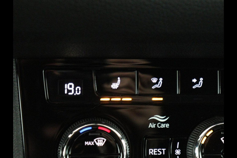 Škoda Kodiaq 1.5 TSI Sportline Business | Leder/alcantara | Memory | Stuur/stoelverwarming | Carplay | Sfeerverlichting | Camera | Park assist | Climate control |