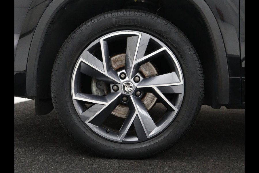 Škoda Kodiaq 1.5 TSI Sportline Business | Leder/alcantara | Memory | Stuur/stoelverwarming | Carplay | Sfeerverlichting | Camera | Park assist | Climate control |