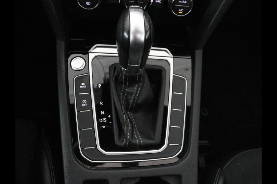 Volkswagen Arteon 1.5 TSI Business R | Panoramadak | Leder/alcantara | Stoelverwarming | Adaptive cruise | Carplay | Sfeerverlichting | Camera | Park assist | Trekhaak