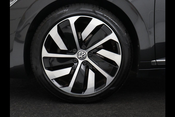 Volkswagen Arteon 1.5 TSI Business R | Panoramadak | Leder/alcantara | Stoelverwarming | Adaptive cruise | Carplay | Sfeerverlichting | Camera | Park assist | Trekhaak
