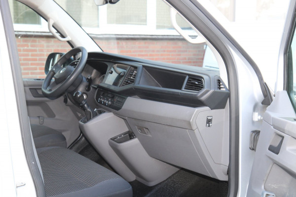 Volkswagen Transporter 2.0 TDI L1H1 30 / 3-Pers. / AppConnect / Nw Model