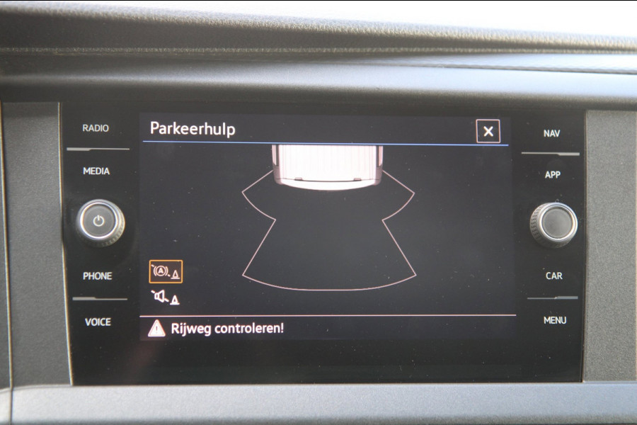 Volkswagen Transporter 2.0 TDI L1H1 30 / 3-Pers. / AppConnect / Nw Model