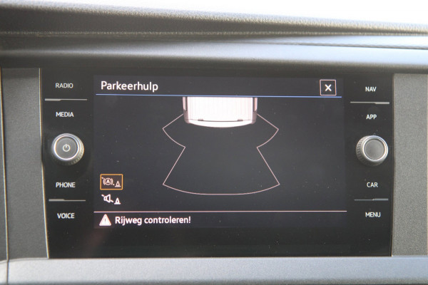 Volkswagen Transporter 2.0 TDI L1H1 30 / 3-Pers. / AppConnect / Nw Model