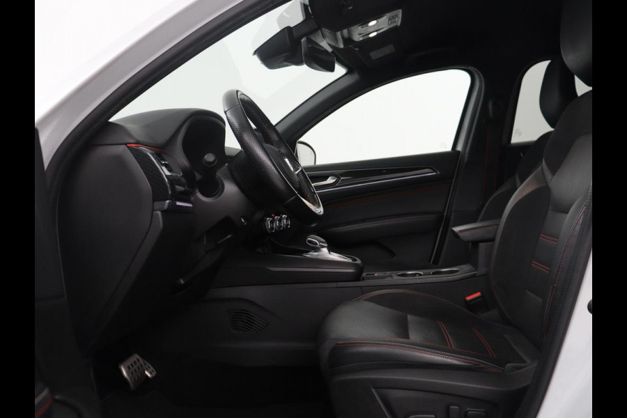 Renault Arkana 1.6 E-Tech Hybrid 145 R.S. Line | Panoramadak | Leder/alcantara | Stoelverwarming | Adaptive cruise | Navigatie | Bluetooth | Climate control | Camera | Park assist | Trekhaak