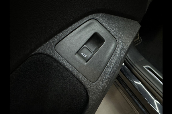 Volkswagen Tiguan 1.5 TSI R Line Pano|Keyless|Sfeer|360Camera