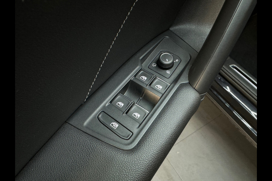 Volkswagen Tiguan 1.5 TSI R Line Pano|Keyless|Sfeer|360Camera