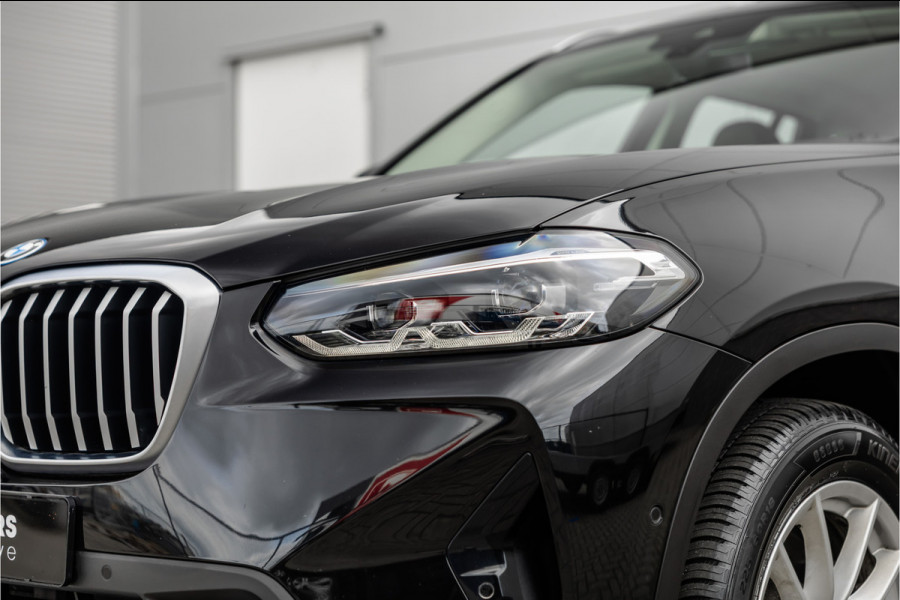 BMW X3 xDrive30e SOH 99% / LED / Camera / All-Season / Carplay /