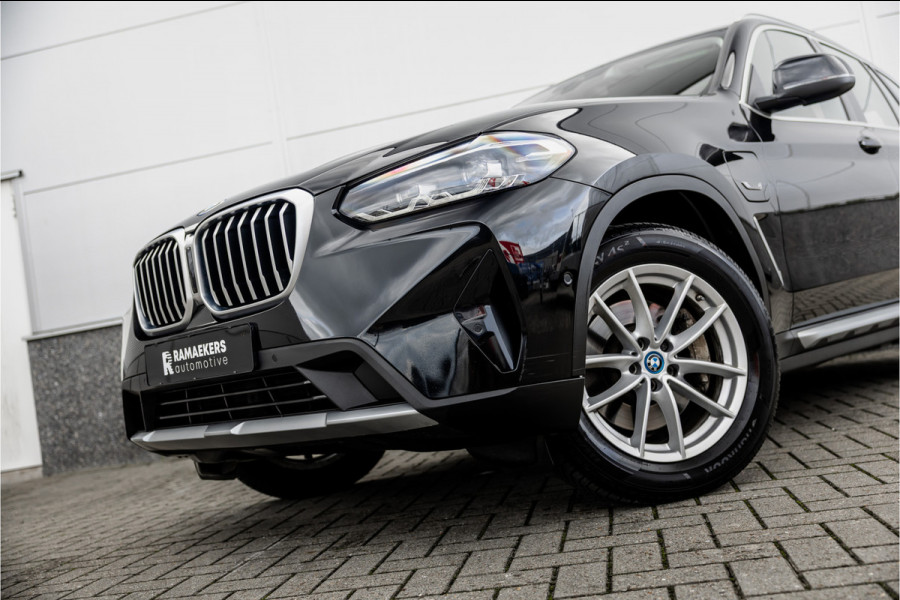 BMW X3 xDrive30e SOH 99% / LED / Camera / All-Season / Carplay /