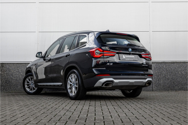 BMW X3 xDrive30e SOH 99% / LED / Camera / All-Season / Carplay /
