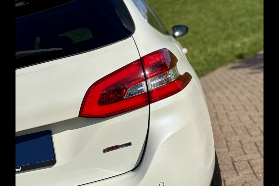 Peugeot 308 SW 1.2 PureTech GT-line Panoramadak | PDC V&A | Camera A | Apple CarPlay / Android Auto | Keyless