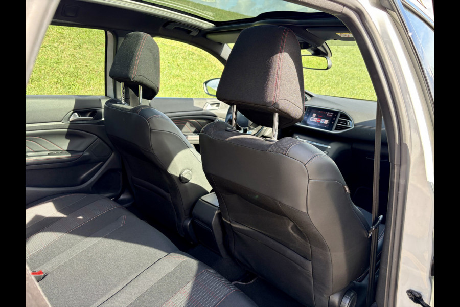 Peugeot 308 SW 1.2 PureTech GT-line Panoramadak | PDC V&A | Camera A | Apple CarPlay / Android Auto | Keyless