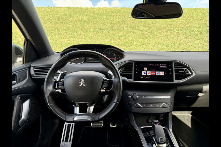 Peugeot 308 SW 1.2 PureTech GT-line Panoramadak | PDC V&A | Camera A | Apple CarPlay / Android Auto | Keyless