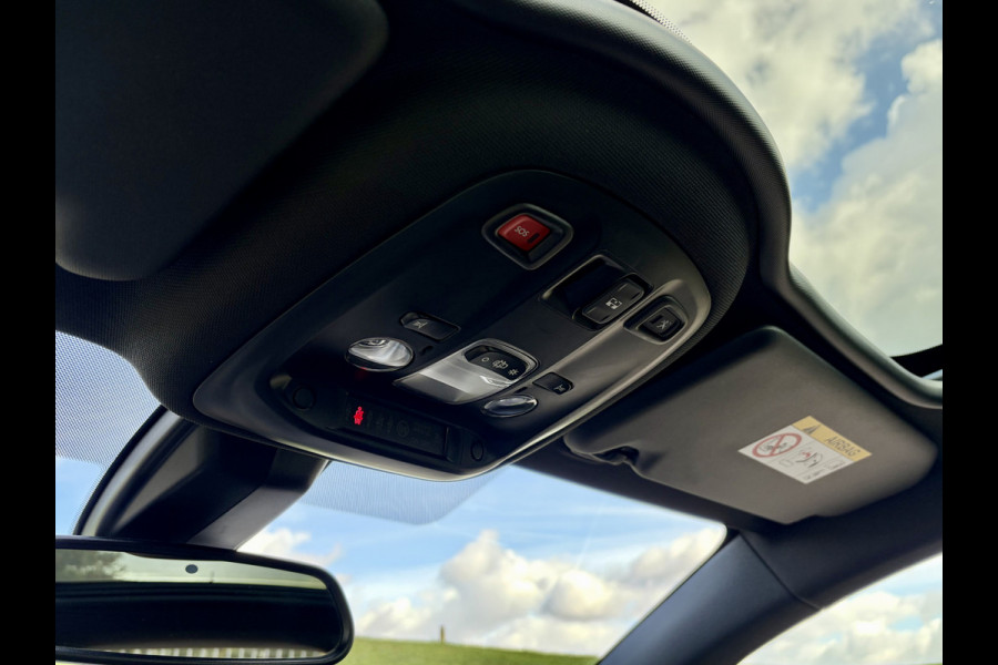 Peugeot 308 SW 1.2 PureTech GT-line Panoramadak | PDC V&A | Camera A | Apple CarPlay / Android Auto | Keyless
