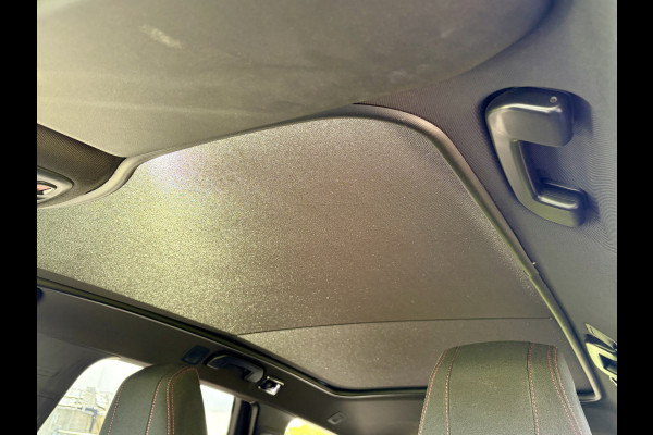 Peugeot 308 SW 1.2 PureTech GT-line Panoramadak | PDC V&A | Camera A | Apple CarPlay / Android Auto | Keyless