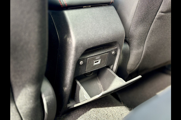 Peugeot 308 SW 1.2 PureTech GT-line Panoramadak | PDC V&A | Camera A | Apple CarPlay / Android Auto | Keyless