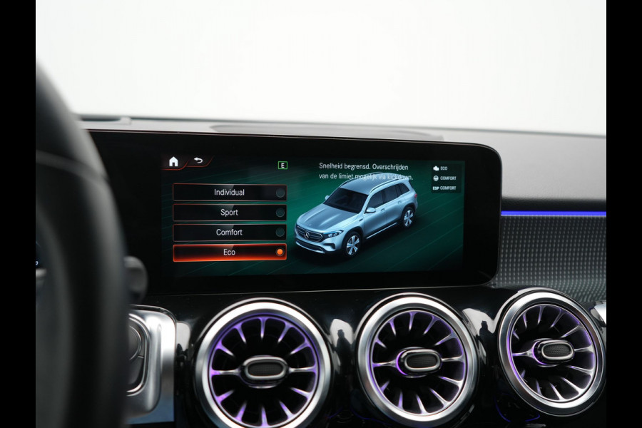 Mercedes-Benz EQB 250+ Luxury Line 74 kWh 191pk Dealer O.H | Adaptive Cruise | 360 Camera | Lederen Sportstoelen Verwarmd | Apple Carplay | Keyless | BLIS | Navigatie | Virtual | DAB | 18"L.M |