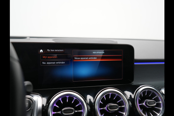 Mercedes-Benz EQB 250+ Luxury Line 74 kWh 191pk Dealer O.H | Adaptive Cruise | 360 Camera | Lederen Sportstoelen Verwarmd | Apple Carplay | Keyless | BLIS | Navigatie | Virtual | DAB | 18"L.M |