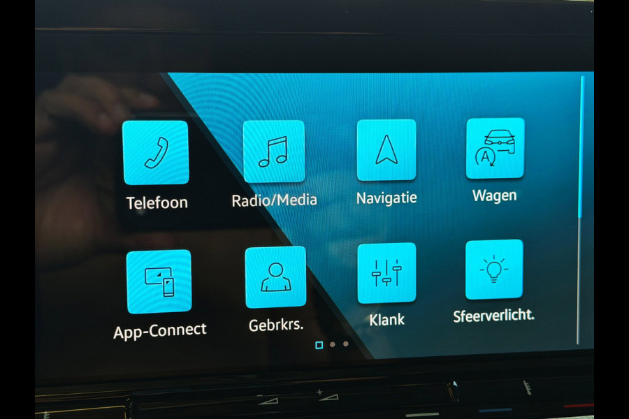Volkswagen Golf 1.0 eTSI Life Business Zeer nette auto 19''LMV_Stuur verw