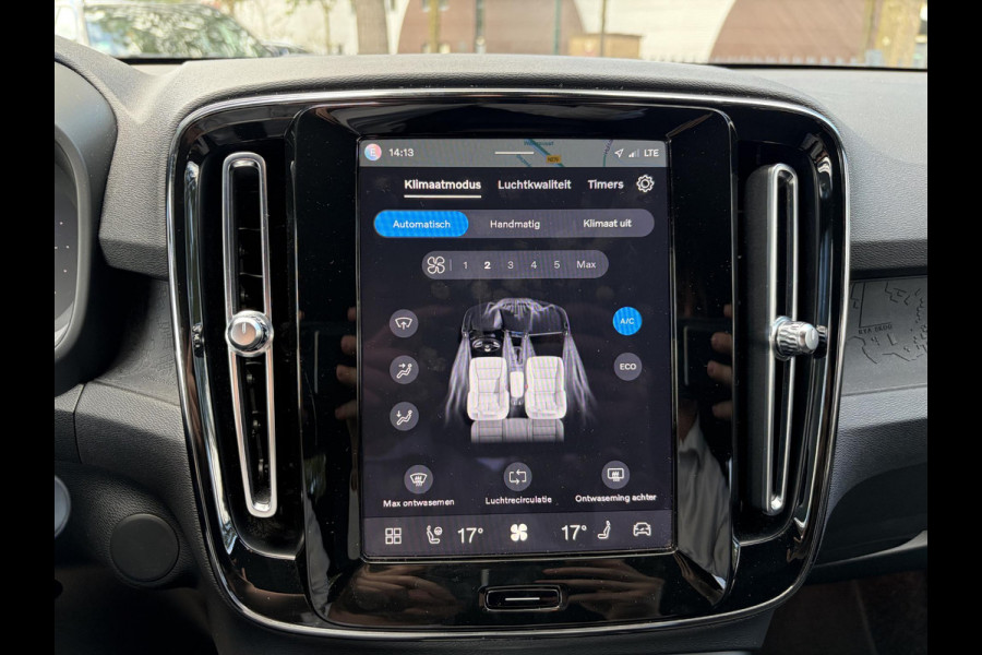 Volvo XC40 Recharge Plus SOH 92%| PILOT ASSIST ACC| ELEKTRISCHE ACHTERKLEP| DODE HOEK SENSOR |WARMTEPOMP| STOEL + STUURVERWARMING| ACHTERUITRIJCAMERA| RIJKLAAPRIJS INCL. 12 MND BOVAG GARANTIE|