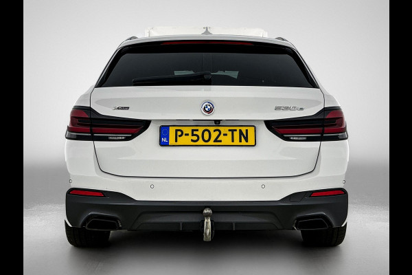 BMW 5 Serie Touring 530e M-Sport / Anniversary / X-Drive / / Harman Kardon / Panoramadak / Massagefunctie / Trekhaak / Leder-Sport / Apk 06-2028