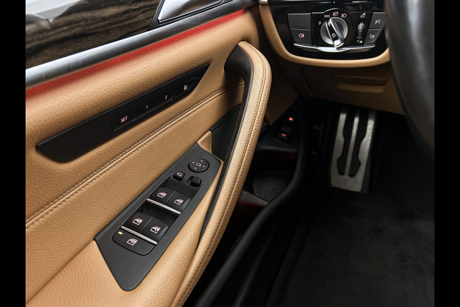 BMW 5 Serie Touring 530e M-Sport / Anniversary / X-Drive / / Harman Kardon / Panoramadak / Massagefunctie / Trekhaak / Leder-Sport / Apk 06-2028