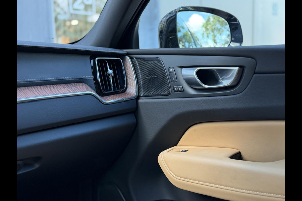 Volvo XC60 2.0 T8 455PK Plug-in hybrid AWD Ultimate Bright Pano|Luchtvering|Ventilatie|Pilot||H/K|HUD|Trekhaak|21"