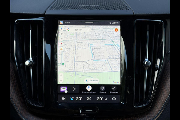 Volvo XC60 2.0 T8 455PK Plug-in hybrid AWD Ultimate Bright Pano|Luchtvering|Ventilatie|Pilot||H/K|HUD|Trekhaak|21"