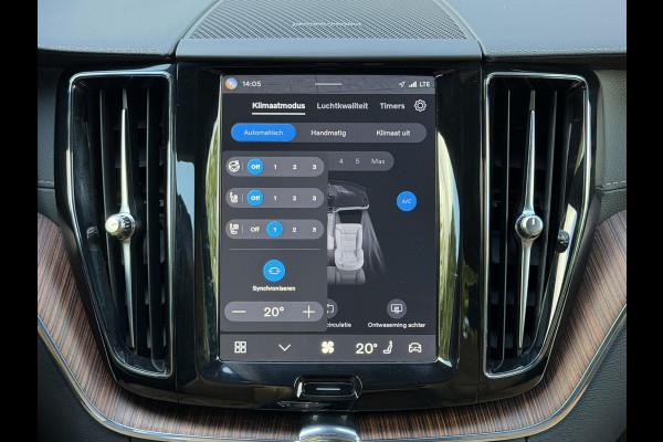 Volvo XC60 2.0 T8 455PK Plug-in hybrid AWD Ultimate Bright Pano|Luchtvering|Ventilatie|Pilot||H/K|HUD|Trekhaak|21"