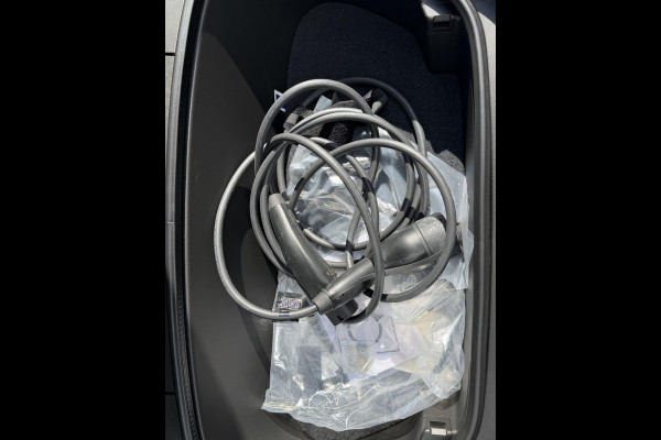 Volvo XC40 Recharge Core SOH 94%| VOLVO DEALER ONDERHOUDEN| ACHTERUITRIJCAMERA| APPLE CARPLAY/ ANDROID AUTO| RIJKLAARPRIJS INCL. 12 MND BOVAG GARANTIE