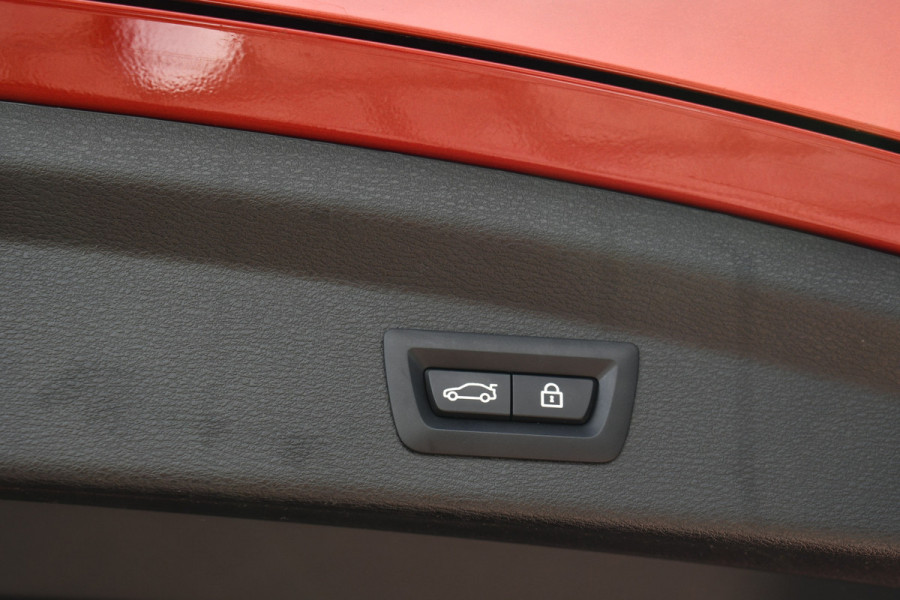 BMW X2 xDrive25e M-Sport | Pano | HUD | Sunset orange | 19 inch | Camera