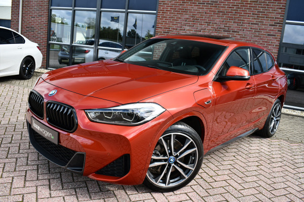 BMW X2 xDrive25e M-Sport | Pano | HUD | Sunset orange | 19 inch | Camera