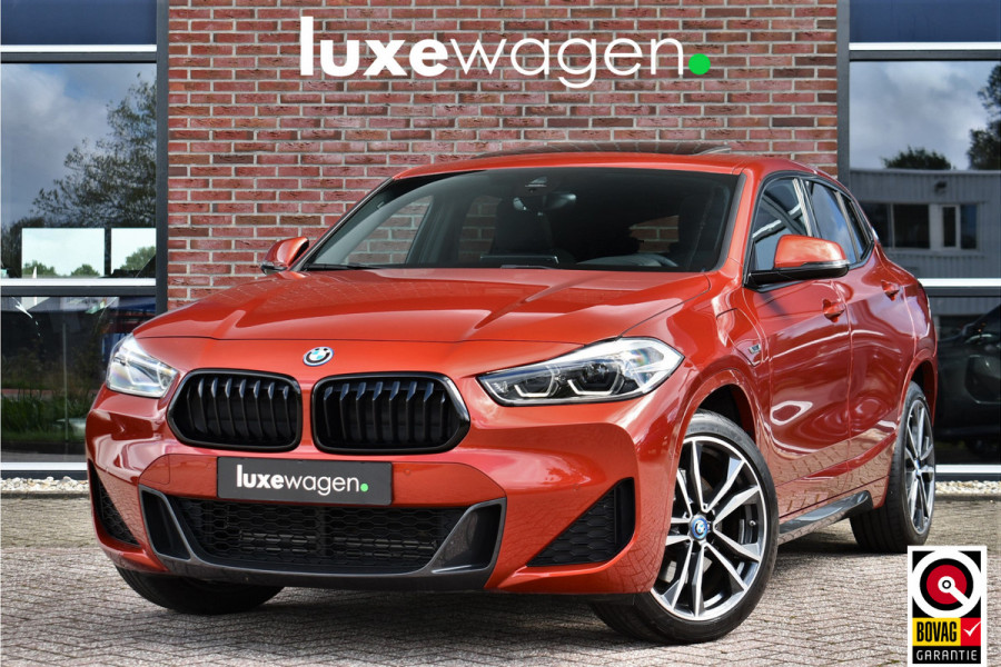 BMW X2 xDrive25e M-Sport | Pano | HUD | Sunset orange | 19 inch | Camera