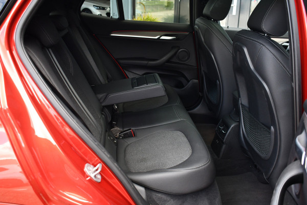 BMW X2 xDrive25e M-Sport | Pano | HUD | Sunset orange | 19 inch | Camera
