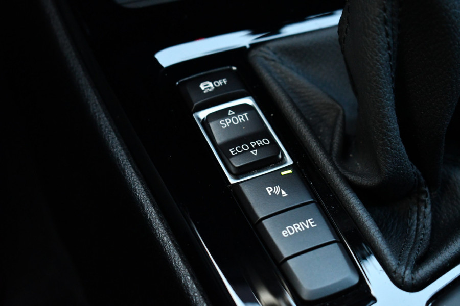 BMW X2 xDrive25e M-Sport | Pano | HUD | Sunset orange | 19 inch | Camera