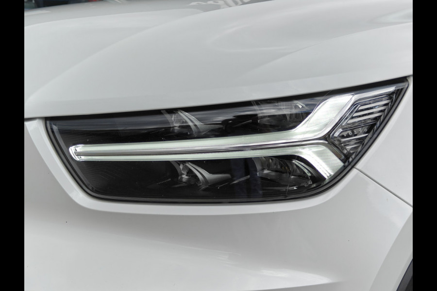 Volvo XC40 T5 262PK Plug-in Hybrid R-Design | BLIS | Pano | H&K | Stoel/stuur Verwarm. | Elektr. stoelen/Kofferklep |