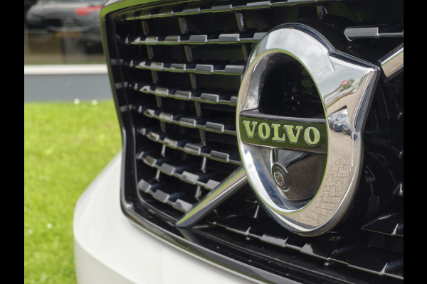 Volvo XC40 T5 262PK Plug-in Hybrid R-Design | BLIS | Pano | H&K | Stoel/stuur Verwarm. | Elektr. stoelen/Kofferklep |